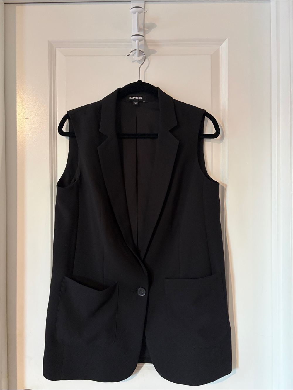 Express Black Sleeveless Blazer Vest with Notch Lapel